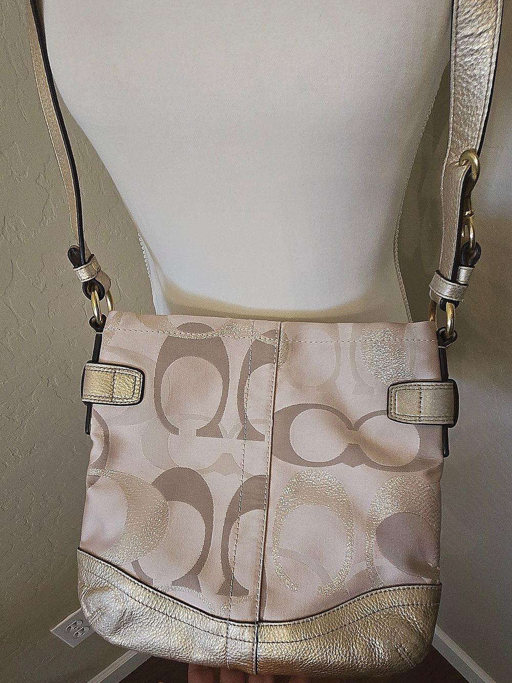Coach Gold Metallic Signature Chain With Leather Trim Crossbody Bag - Picture 6 of 6